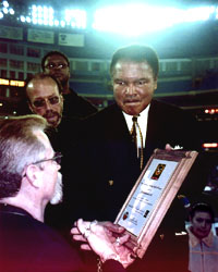 Mohammed Ali recieves his Ace Award